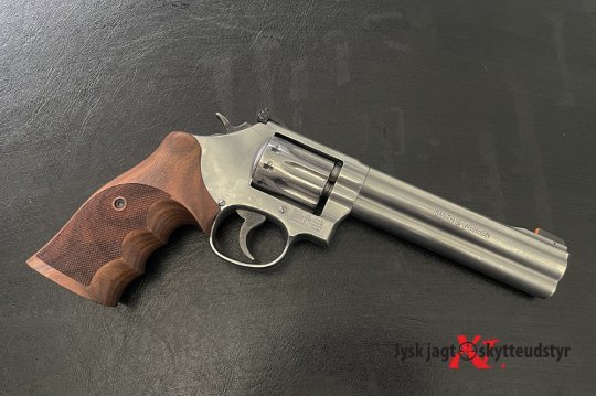 Smith & Wesson model 617/6 - Cal. 22 LR