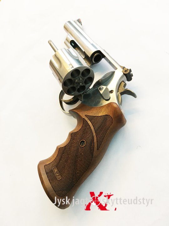 Smith & Wesson model 629/6 - 44 Special