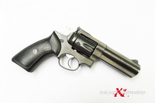 Ruger GP100 4