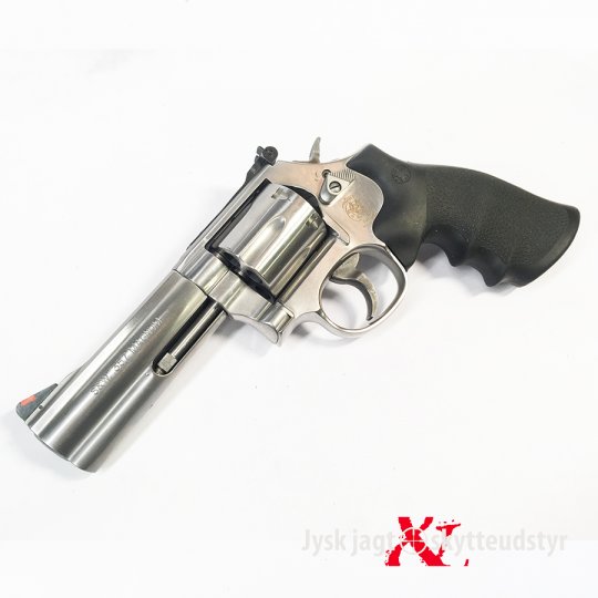 Smith & Wesson 686-6 4