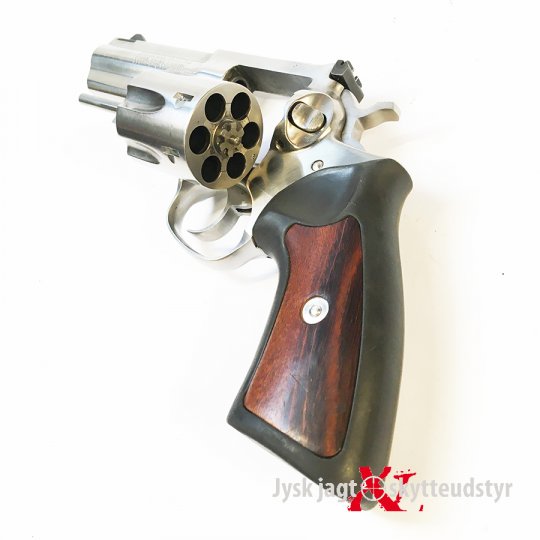 Ruger GP100 4