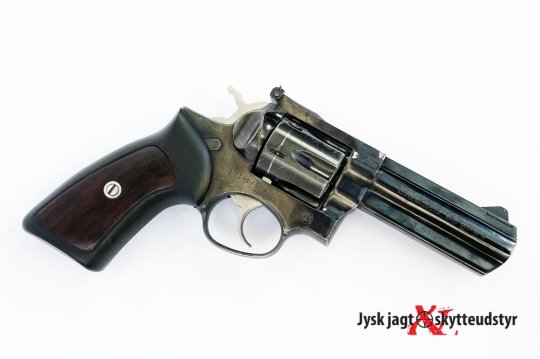 Ruger GP100 4