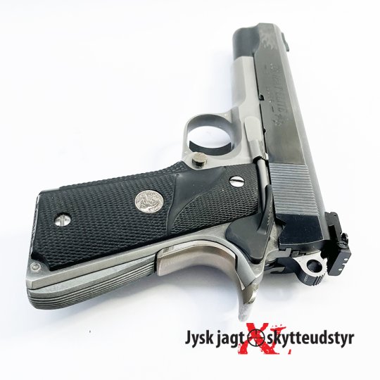 Colt 1911 Government - Cal. 9mm