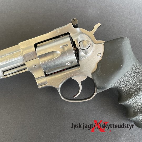 Ruger GP100 6