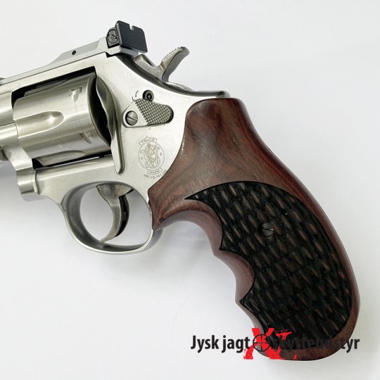 S&W 617-6 Universal Champion - Cal. 22LR