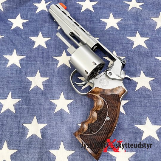 Smith & Wesson 686-6 Performance center - Cal. 38Spl/357Mag