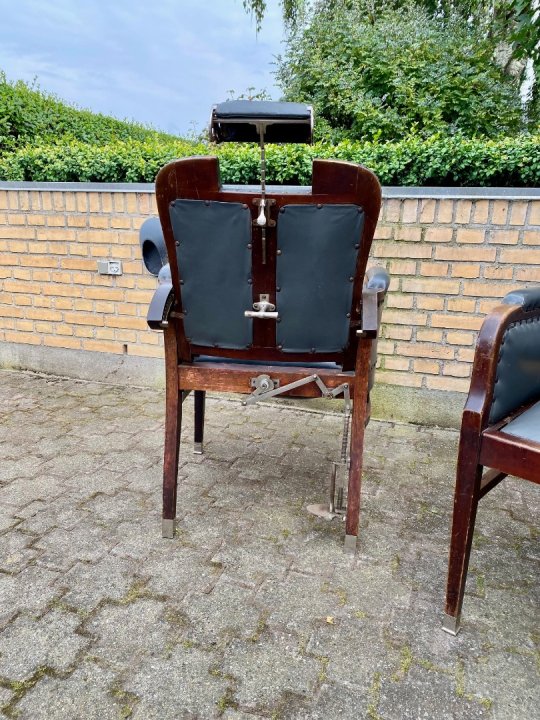 Antikke barberstole - 2 stk