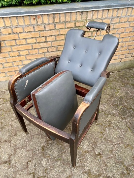 Antikke barberstole - 2 stk