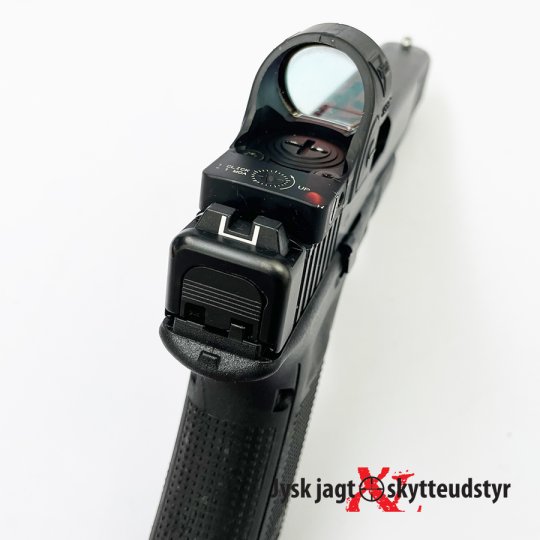 Glock 34 MOS Gen5 + Trijicon SRO + Cal. 9mm
